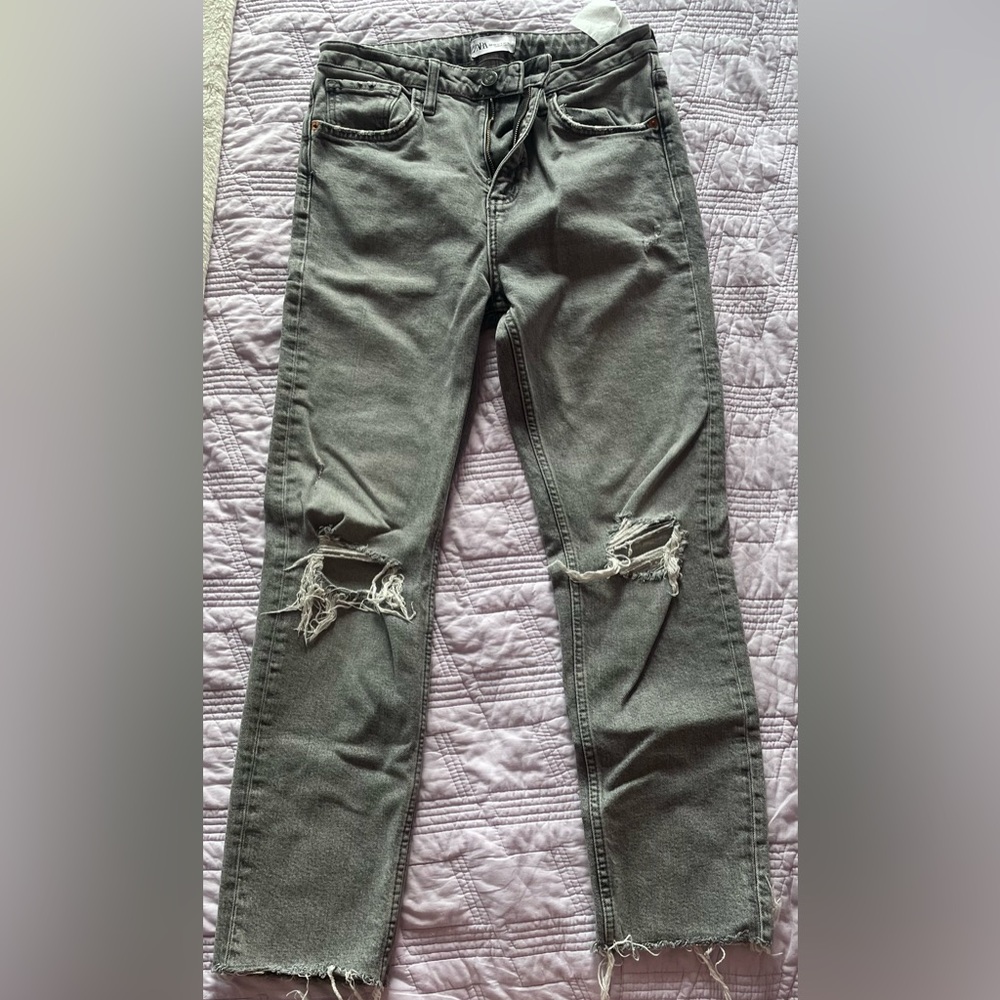 Zara Slim Straight Cut Distressed Jeans With Raw Hem